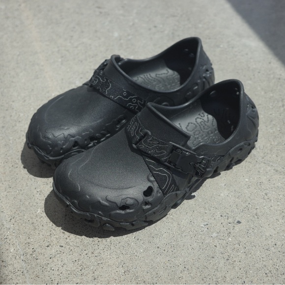 Crocs All Terrain Atlas Clog - Picture 11 of 12